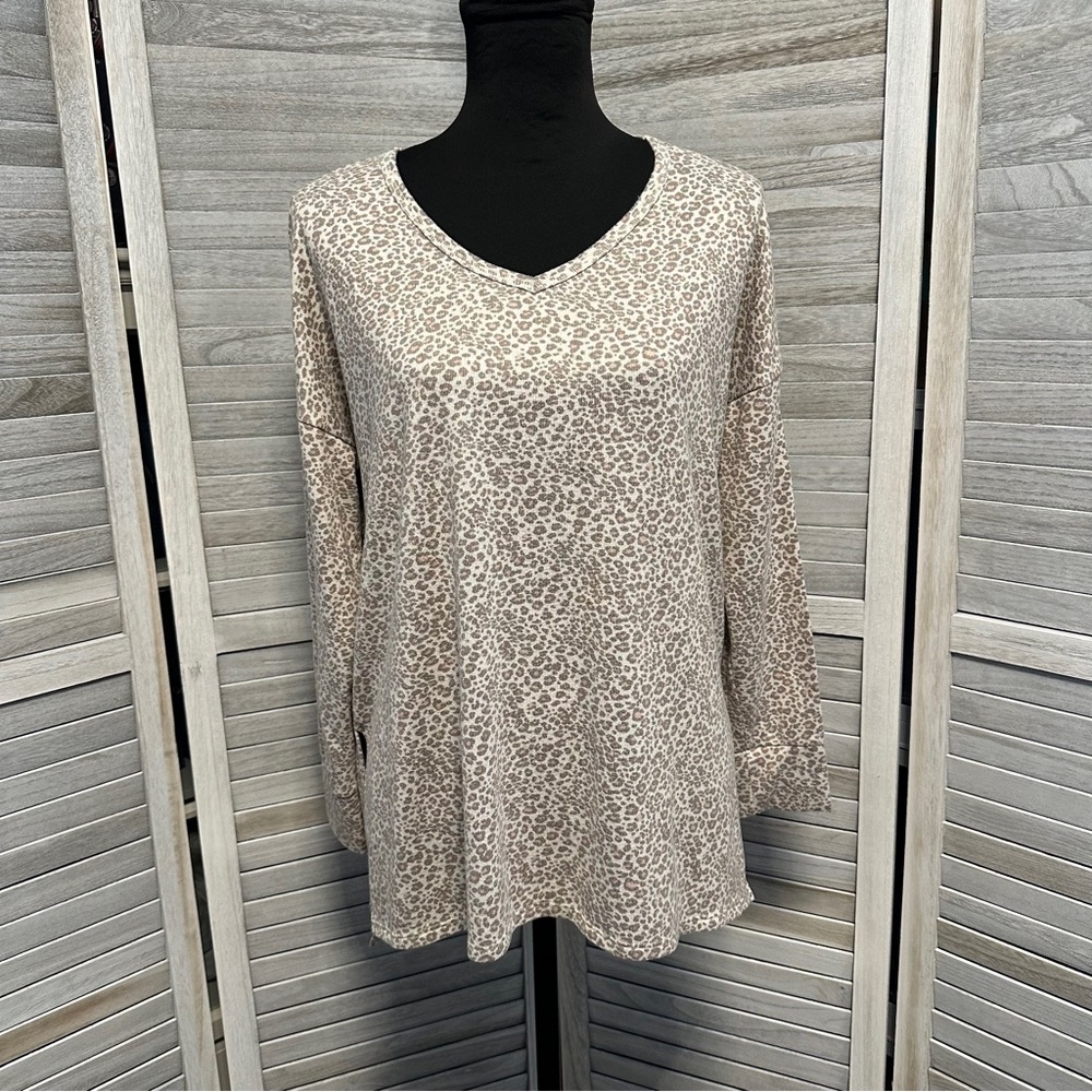 American Eagle Outfitters Leopard Top